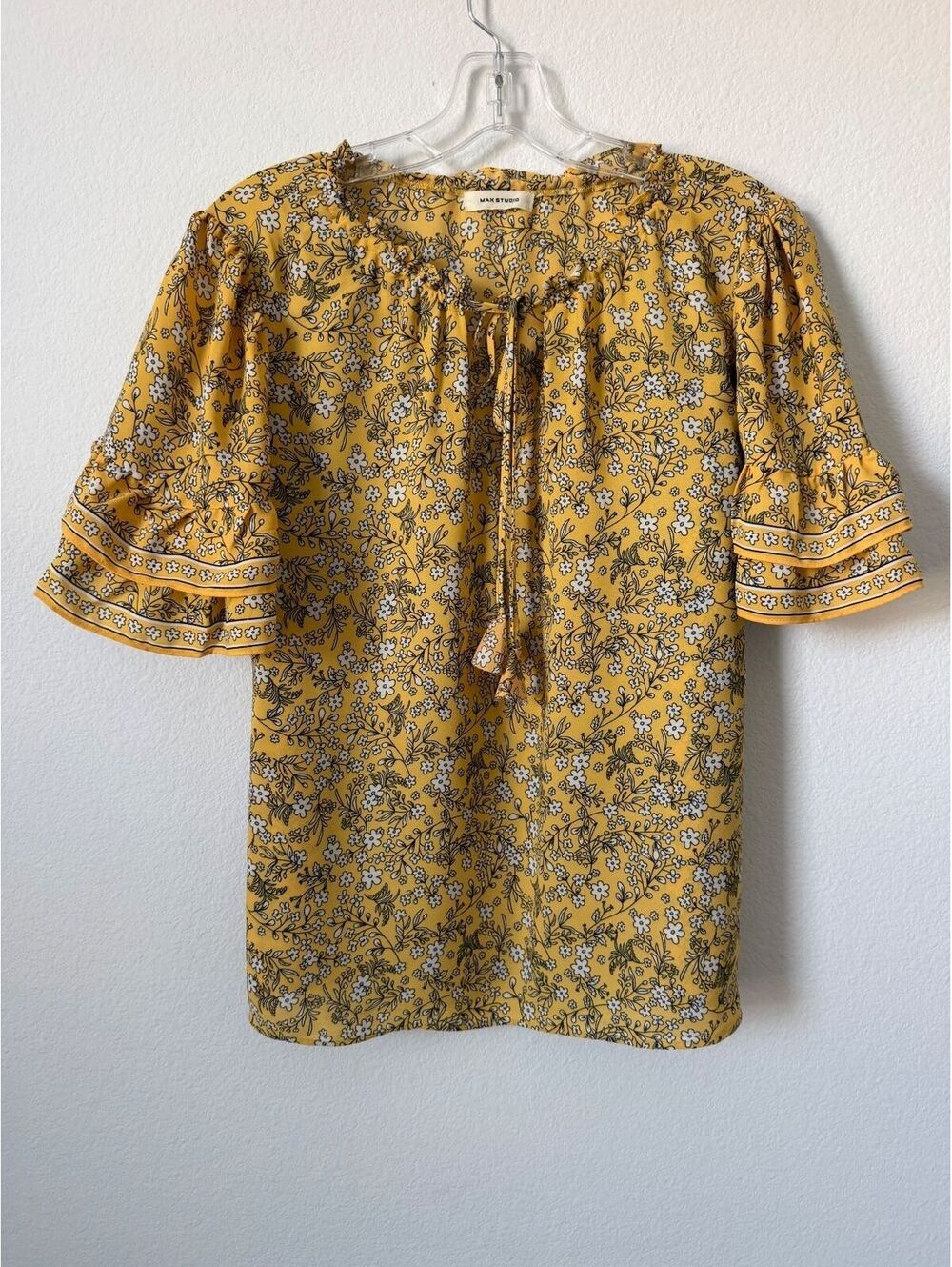 Max Studio Flutter Short Sleeve Ruffled Tie Neck Floral Blouse Women's Size M?